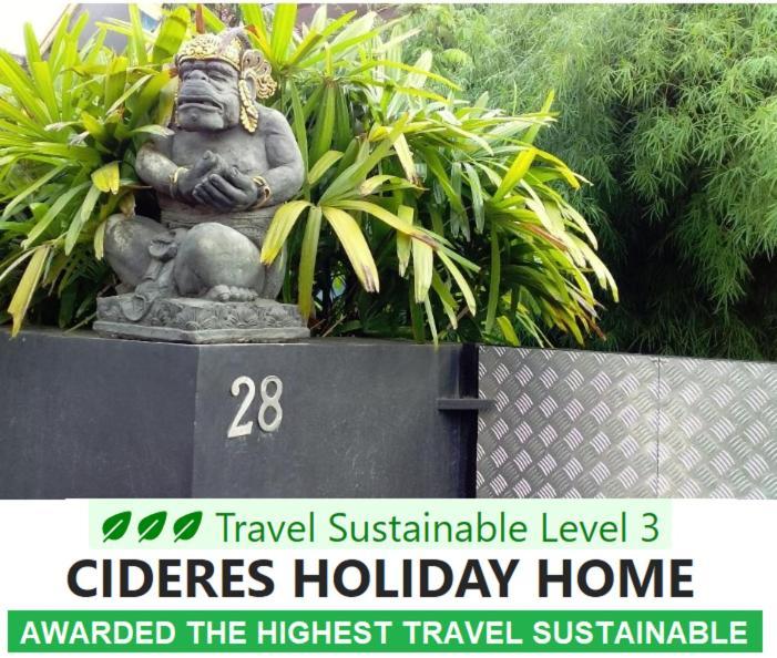 Cideres Holiday Home Majalengka Exteriér fotografie